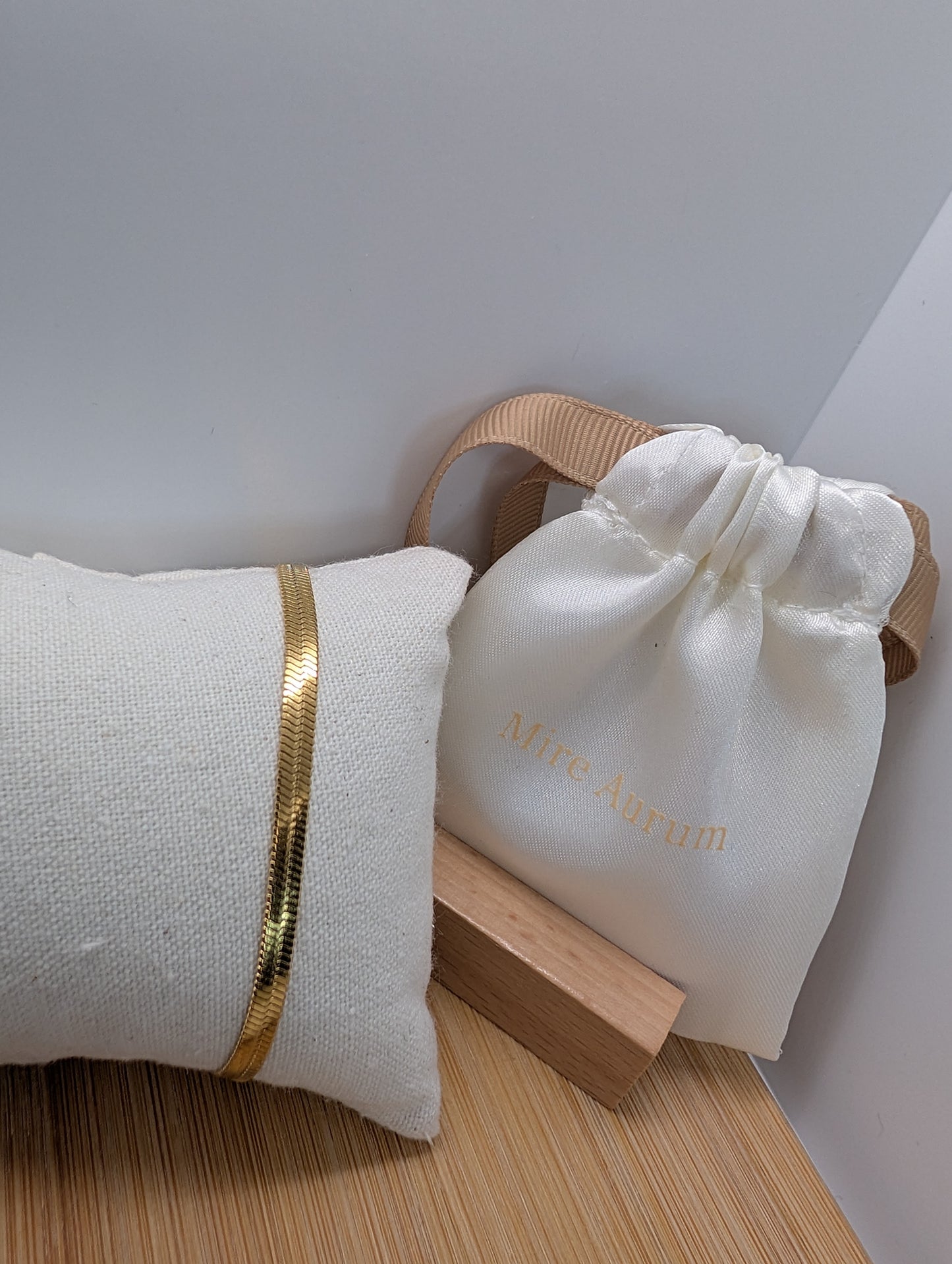 The Lorena Bracelet