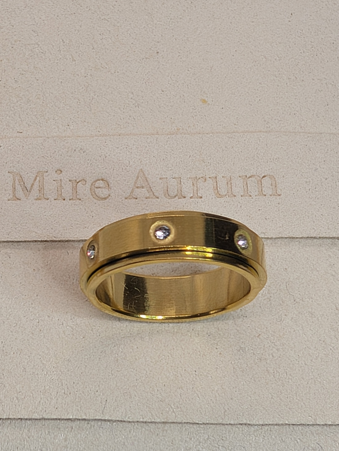 Our guide to find your perfect ring size!