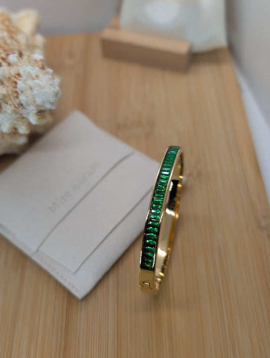 The Helen Bangle